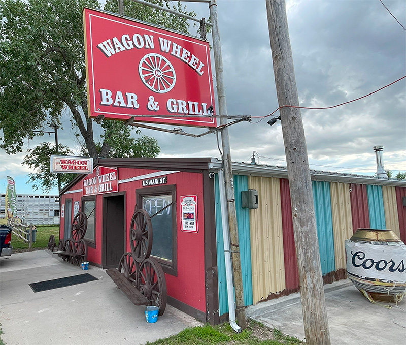 Wagon Wheel Bar, Interior