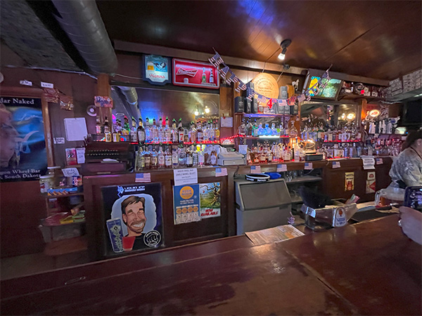 Wagon Wheel Bar, Interior