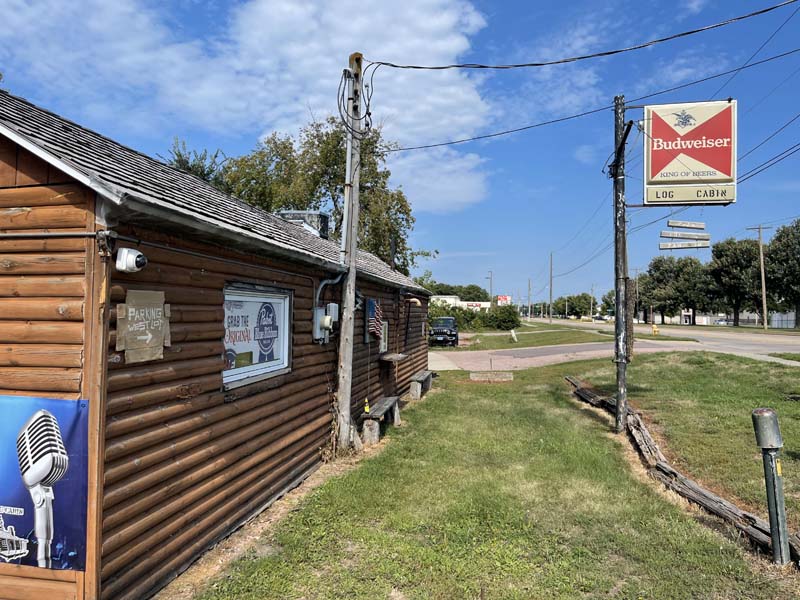 The Log Cabin , Sioux Falls